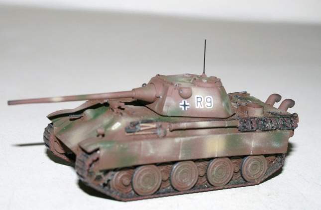 Panther Ausf.F mit Stahlrollenlaufwerk