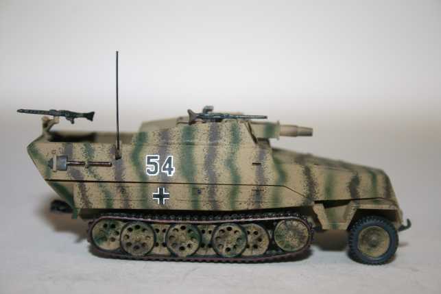 n) Sd.Kfz.251/9 Ausf.D spät